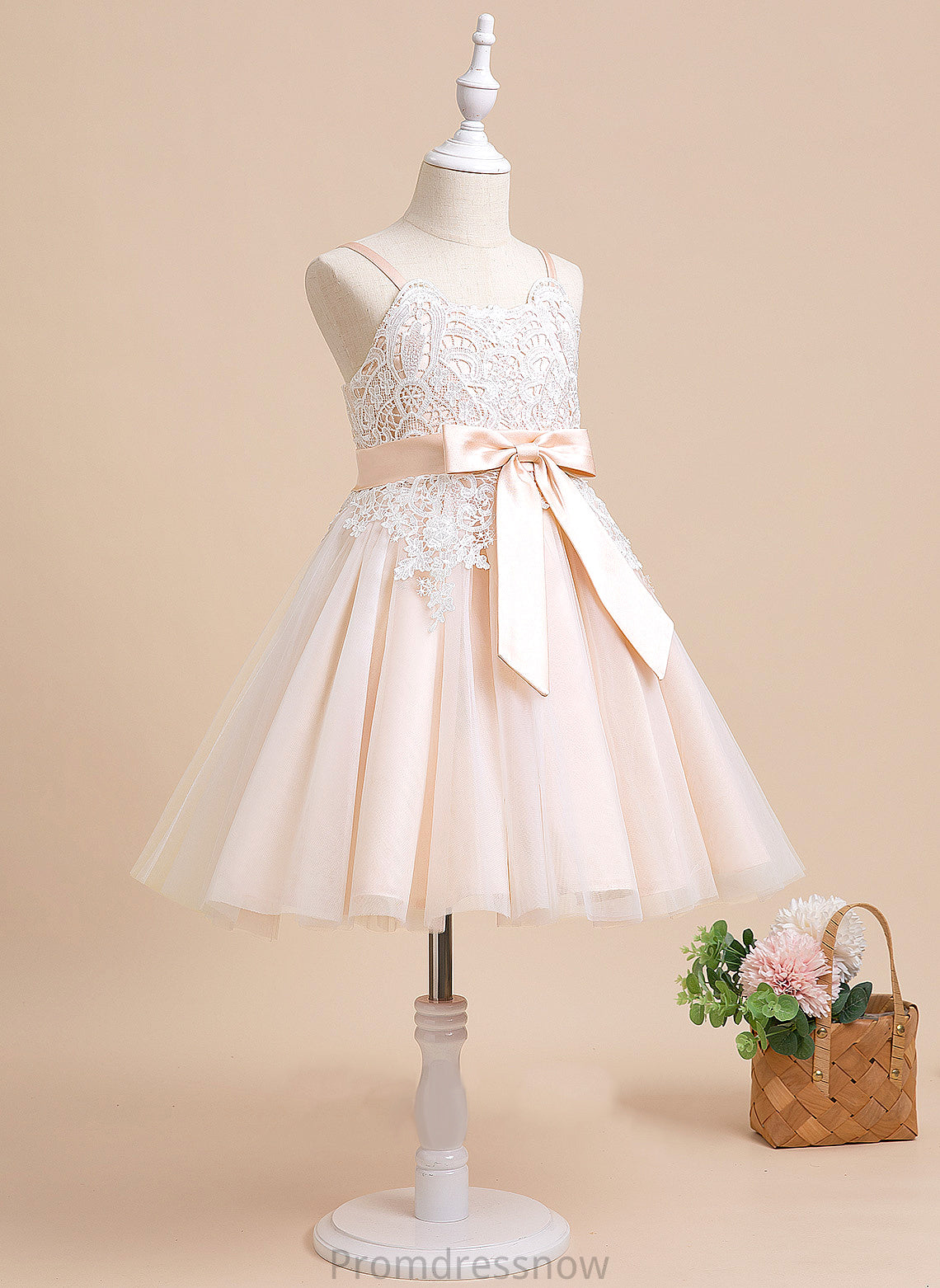 Sleeveless Dress - Knee-length Bow(s) Amelia Girl Scalloped Flower Girl Dresses A-Line With Flower Neck Tulle